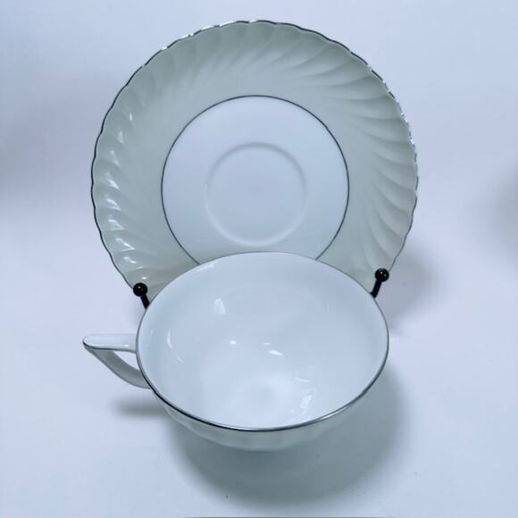 Royal Tettau South Wind Grey Green 4 Cups & Saucers Set Border Swirled w/ Trim - Picture 10 of 16